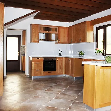 Grand Zeus Villa Anoyira