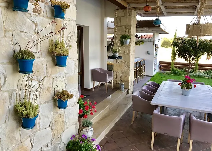 Grand Zeus * Ανώγυρα